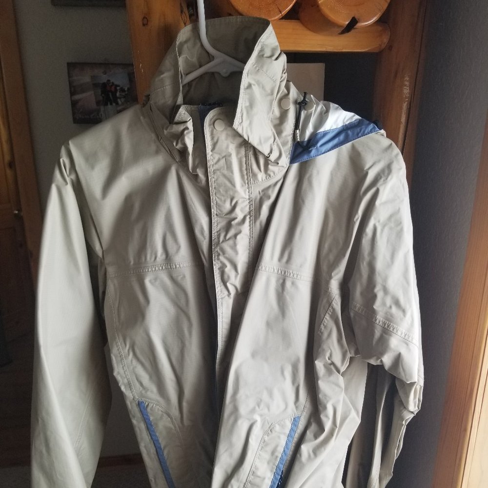 Patagonia shell, Medium